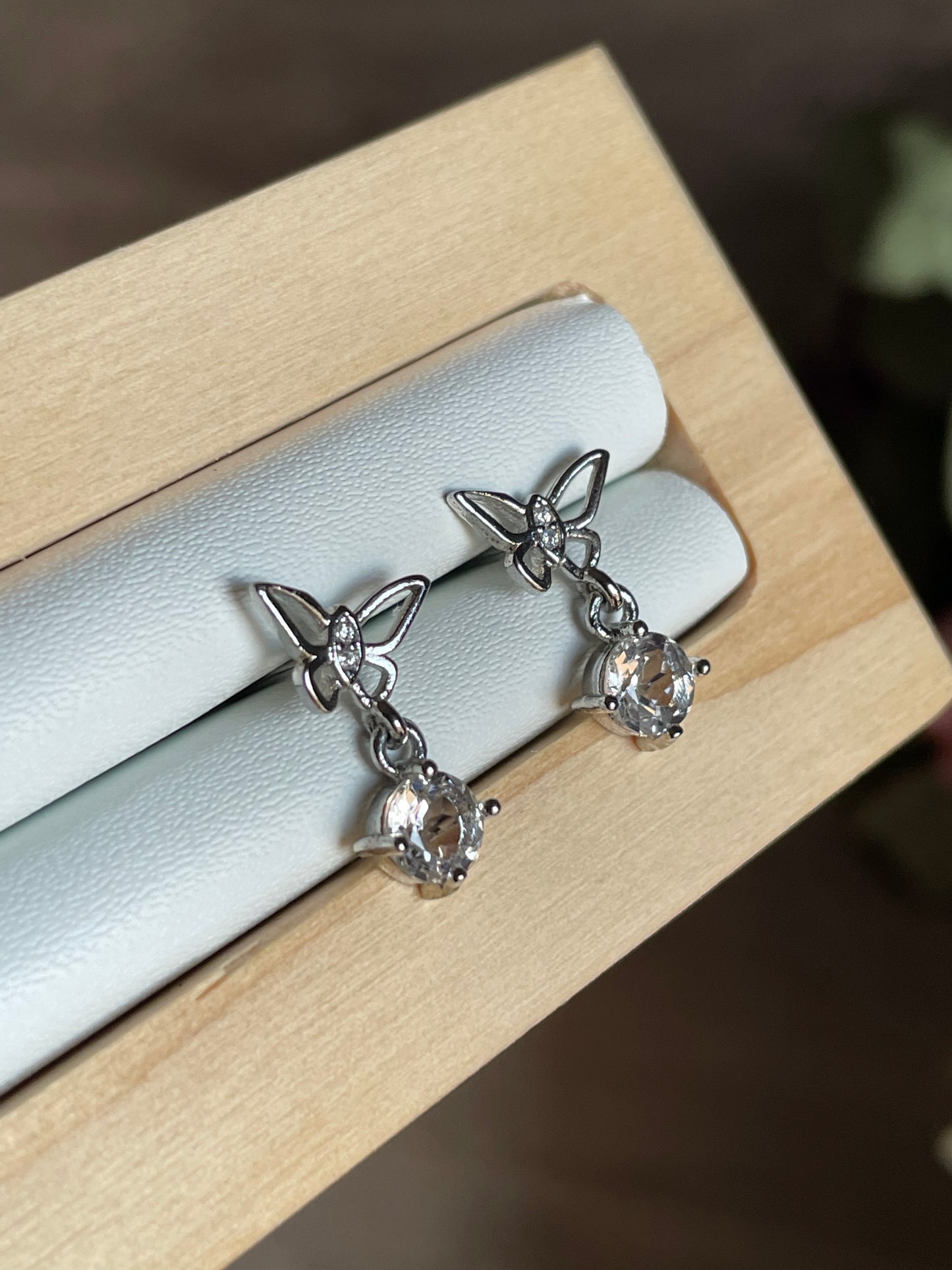Clear Quartz Butterfly Earring | كلير كوارتز