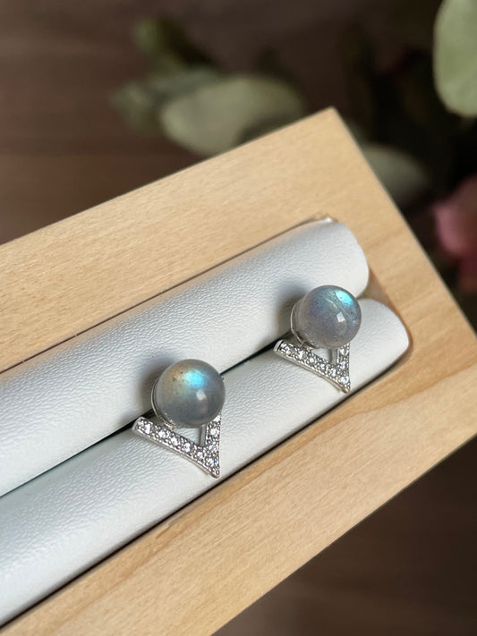 Labradorite Stud Earring | حجر الطاووس