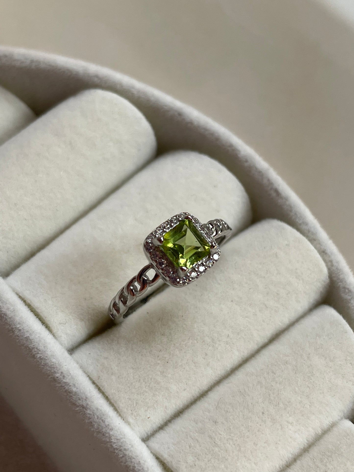 Peridot Ring | Adjustable | خاتم حجر الزبرجد