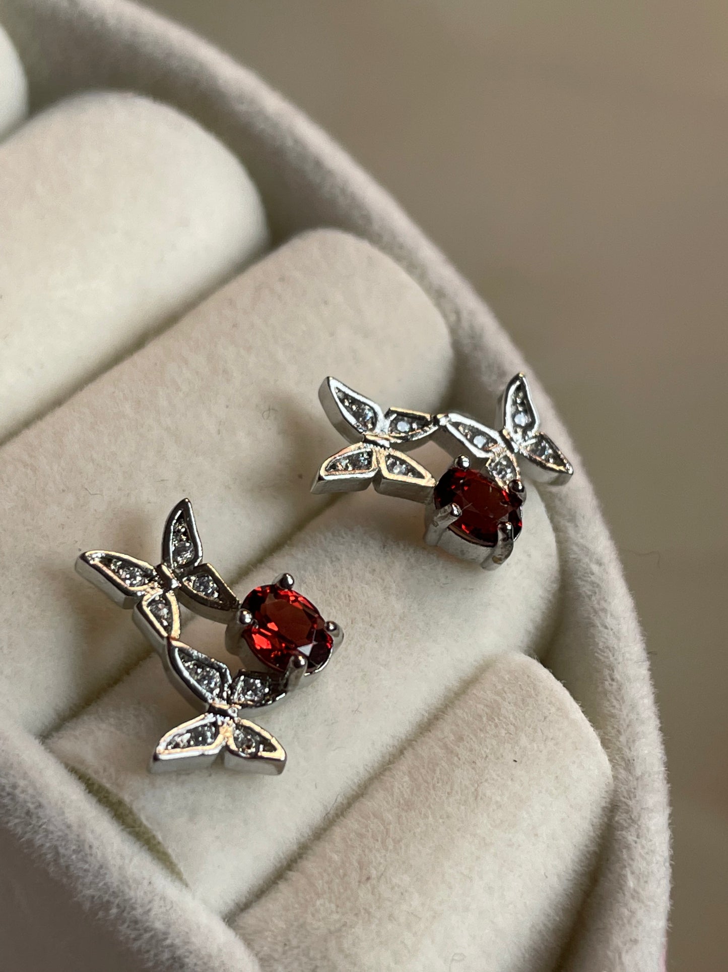 Garnet Butterfly Earring | جارنيت