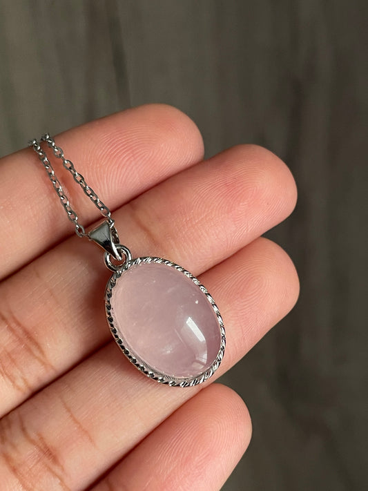 Rose Quartz Necklace | كوارتز الزهري