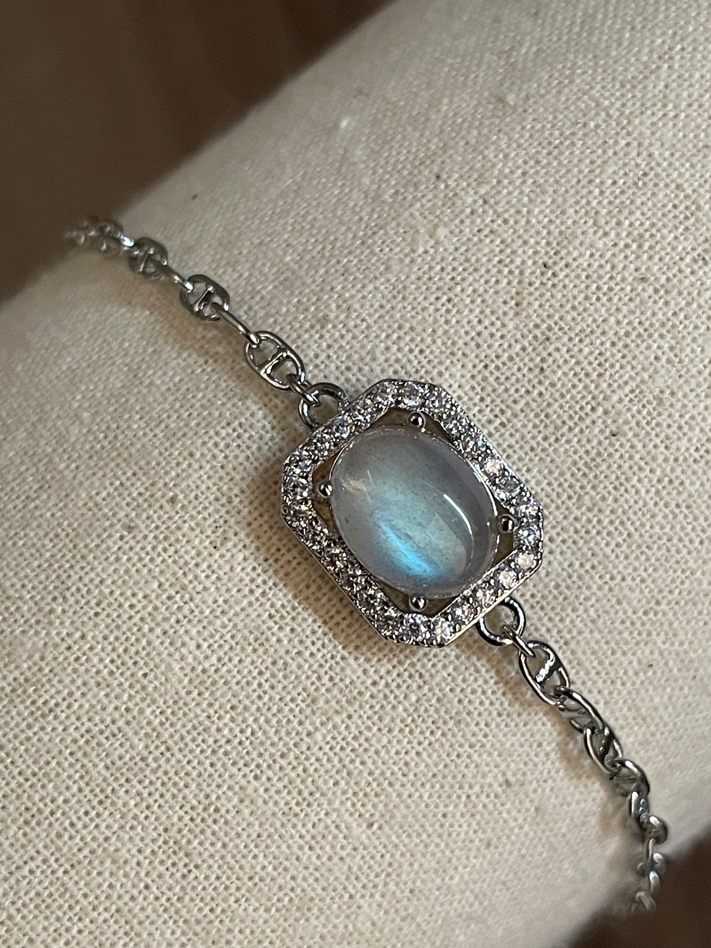 Labradorite Chain Bracelet | حجر الطاووس