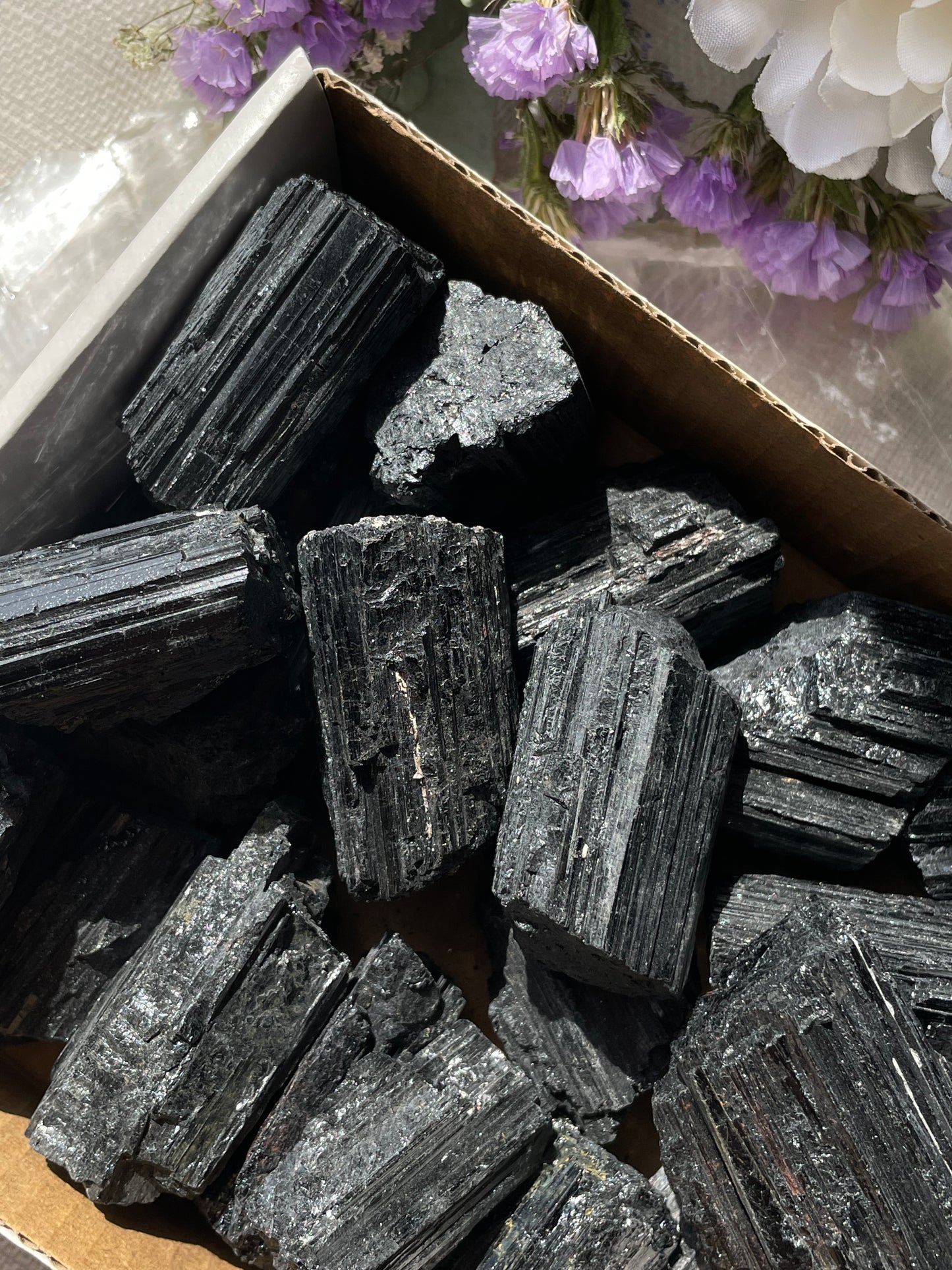 Raw Black Tourmaline / تورمالين الاسود الخام