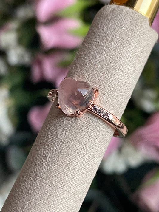 Rose Quartz Heart Ring | Adjustable | خاتم حجر كوارتز الزهري