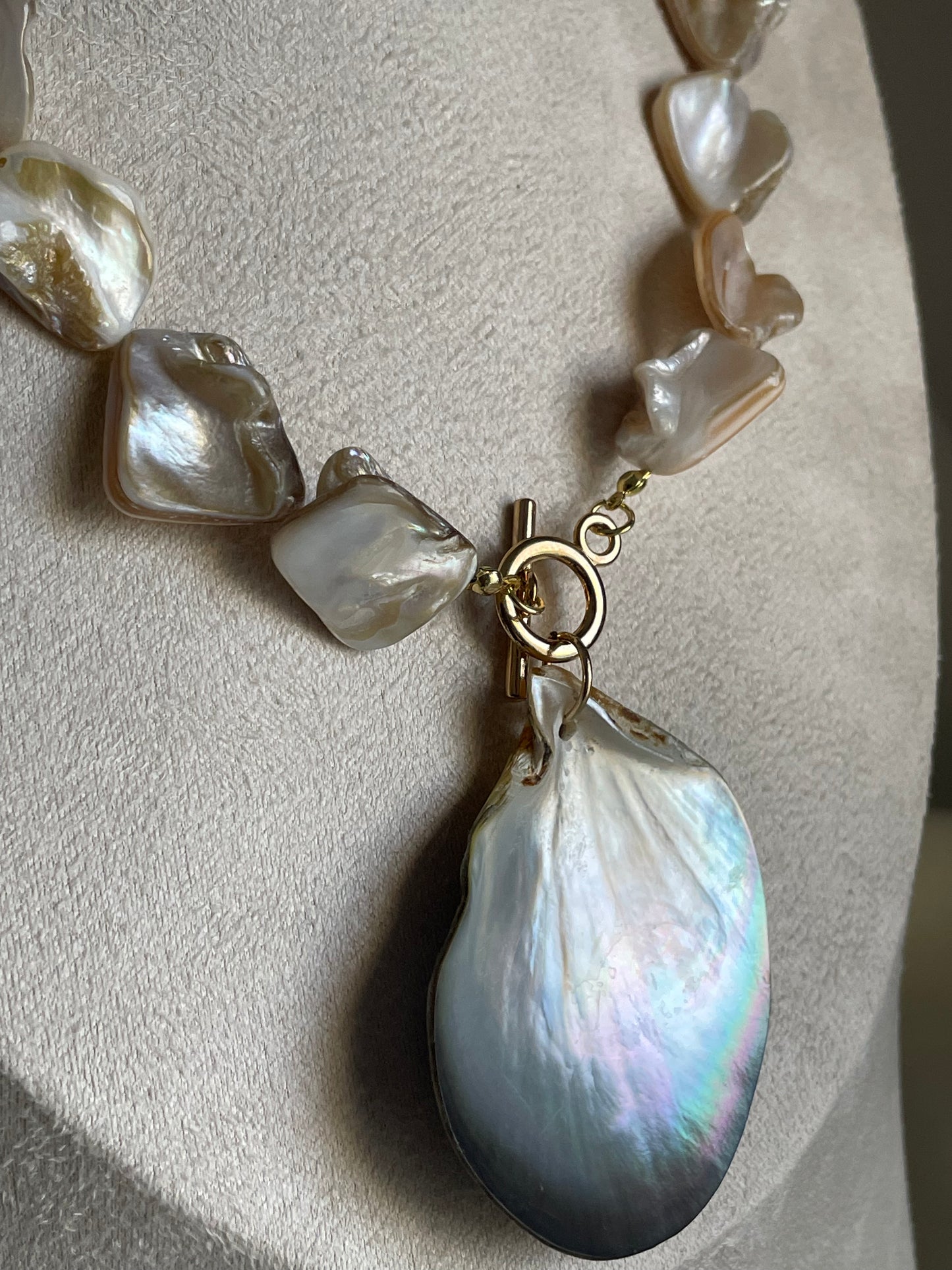 Mother of Pearl Shell necklace