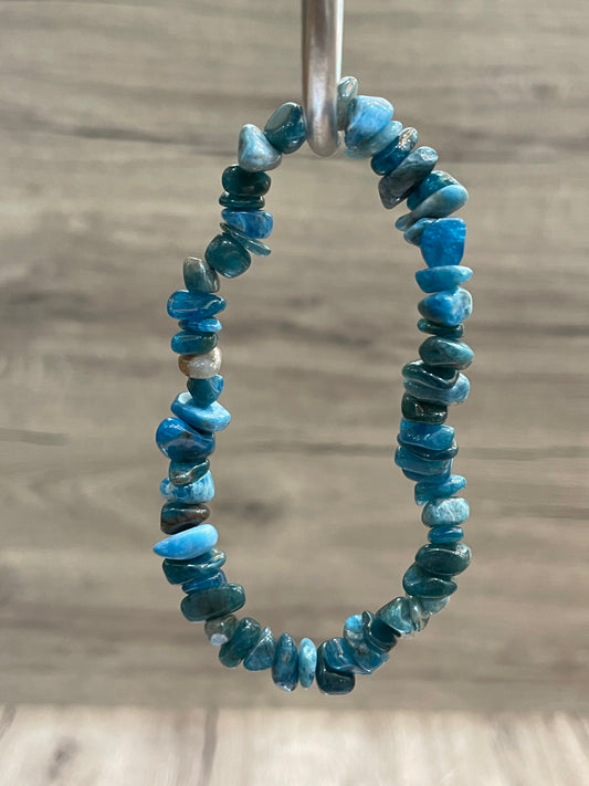 Blue Apatite Chip Bracelet | الاباتيت الازرق