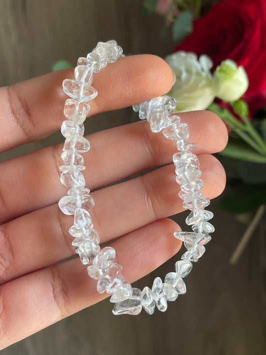 Clear Quartz Chip Bracelet | كلير كوارتز