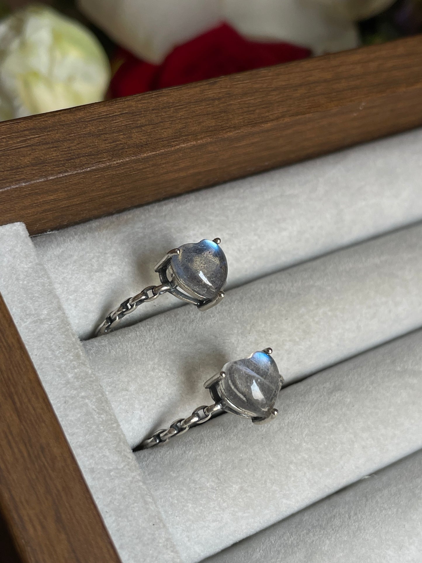 Labradorite Heart Ring | Adjustable | خاتم حجر الطاووس