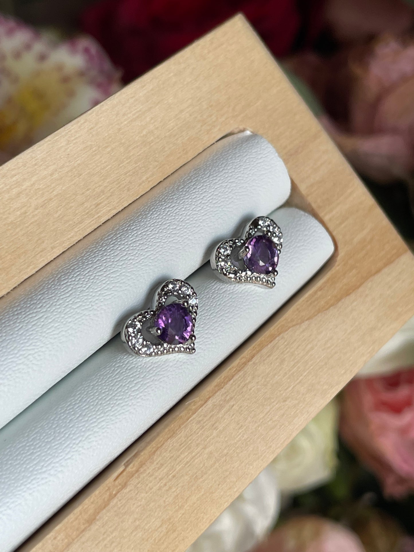 Amethyst Heart Stud Earring | حجر الجمشت- الاماثيست