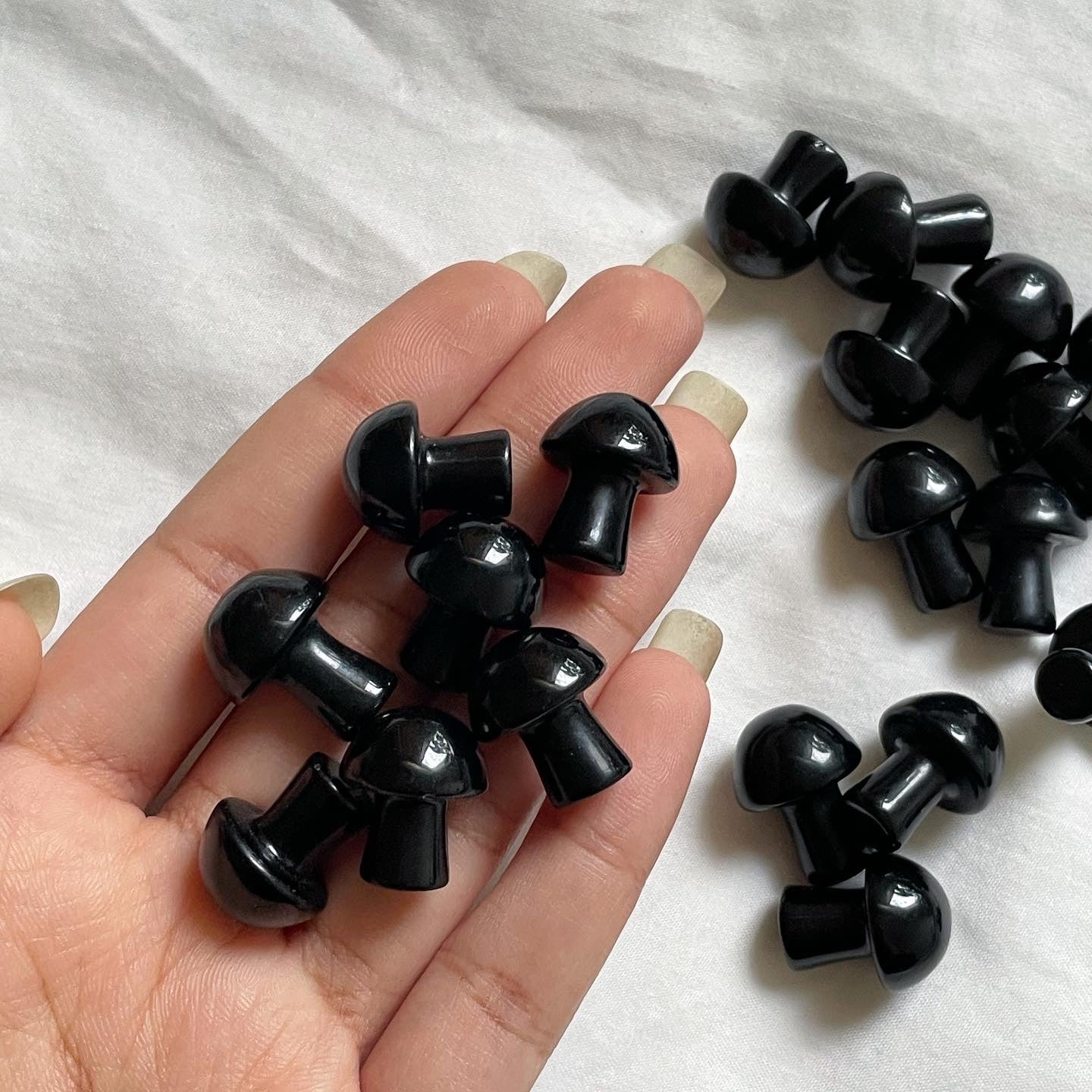 Black Obsidian Mini Mushroom | الأوبسیدیان - السبج