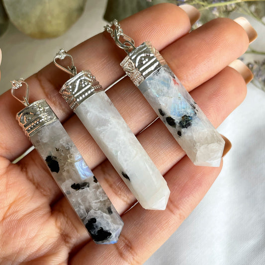 Moonstone Point Necklace Sterling Silver Plated حجر القمر