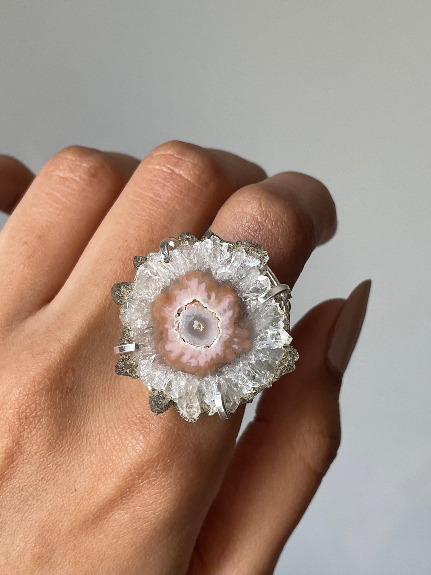 Stalactite Quartz Flower Ring | Adjustable | المرو - كوارتز الصافي