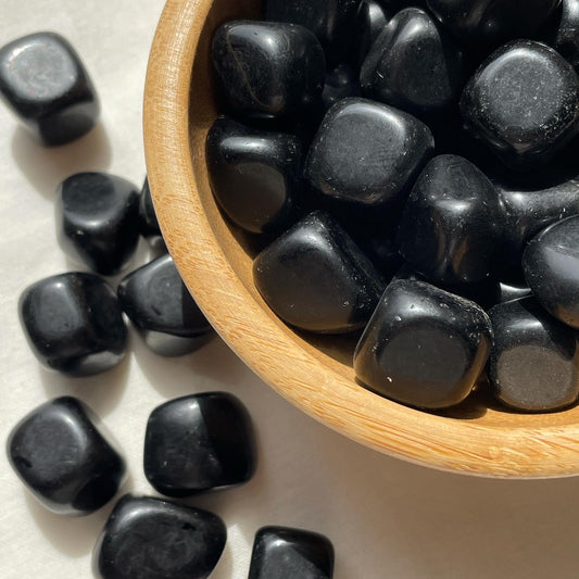 Black Obsidian Tumbles الاوبسيديان(السبج)