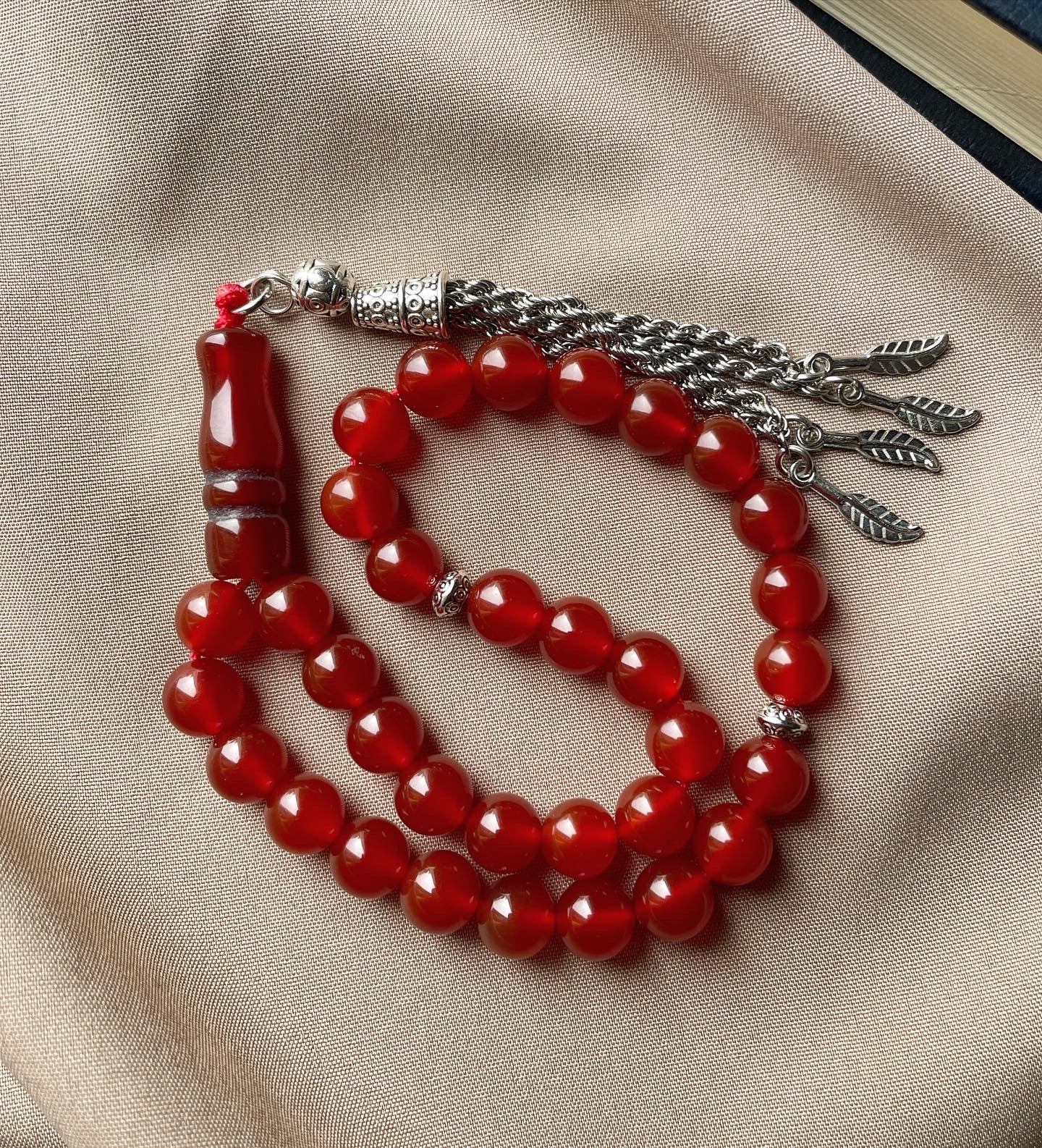 Red Carnaline Musbah | مسباح حجر كارنيليان الاحمر | العقيق الاحمر