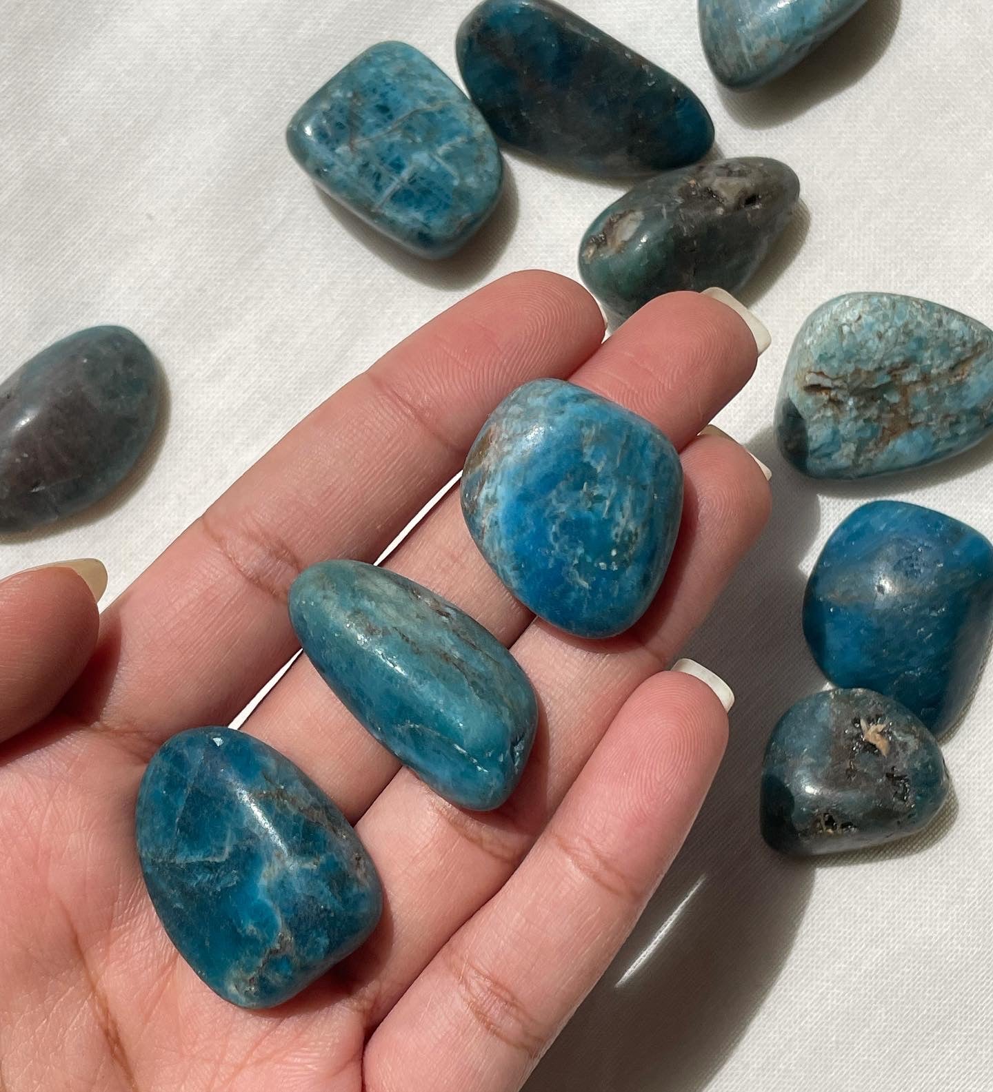 Blue Apatite Tumbles / الاباتيت الازرق