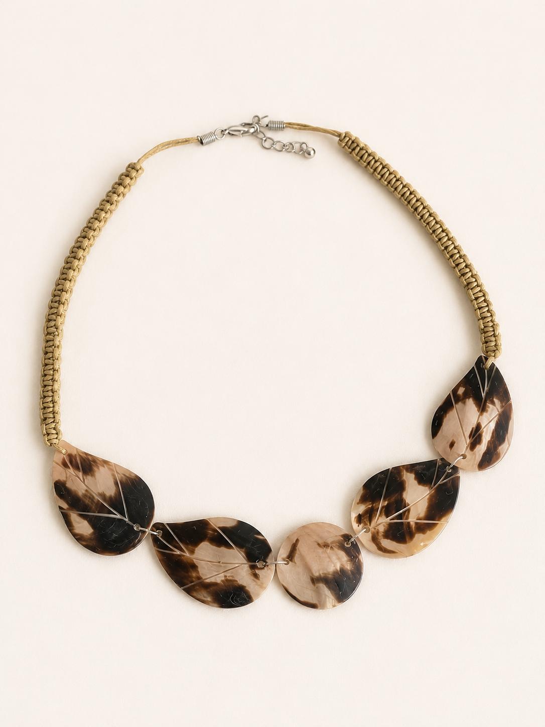 Mother of Pearl Shell necklace