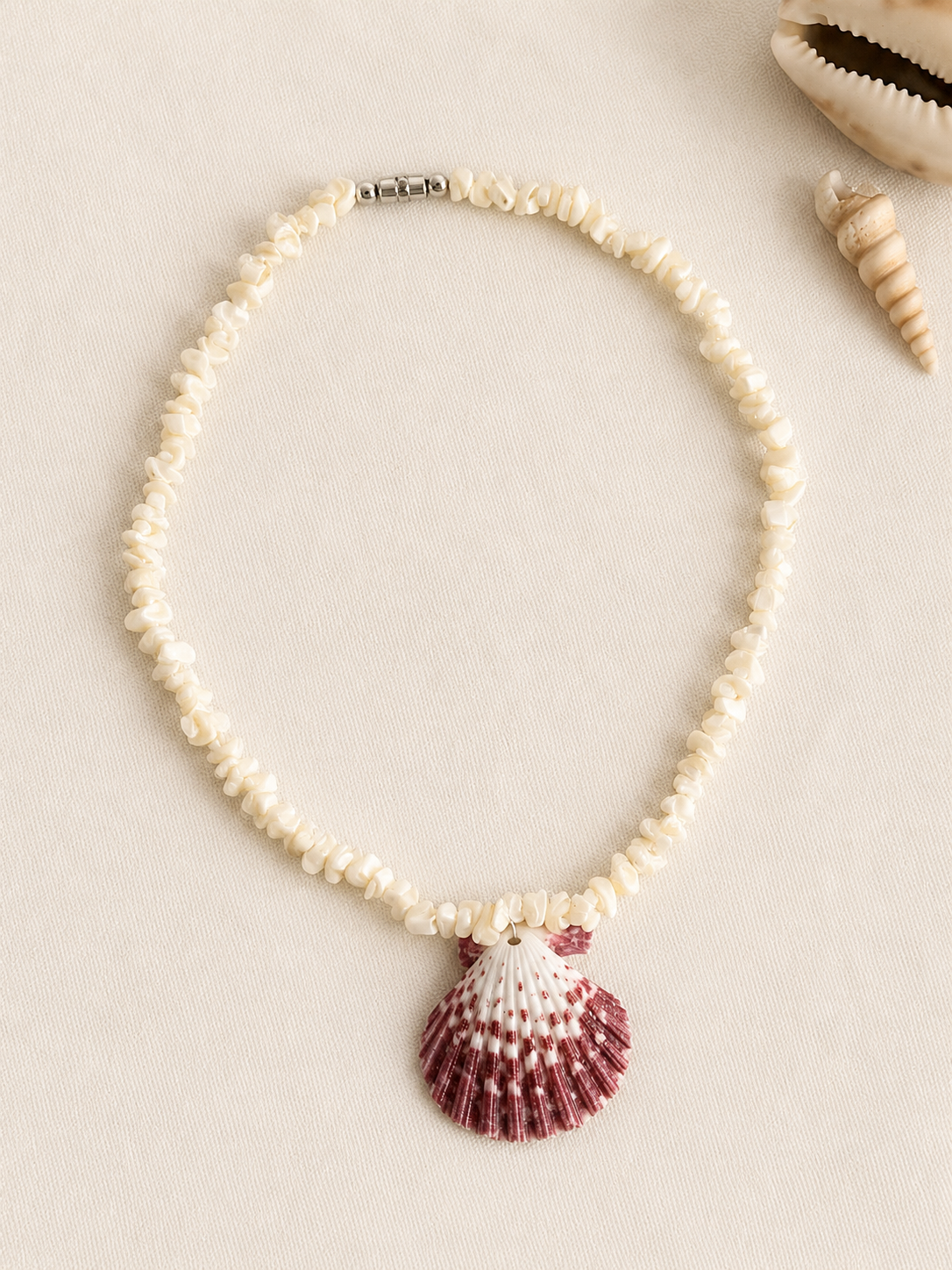 Mother of Pearl Shell Chips & Natural Scallop Shell Pendant necklace