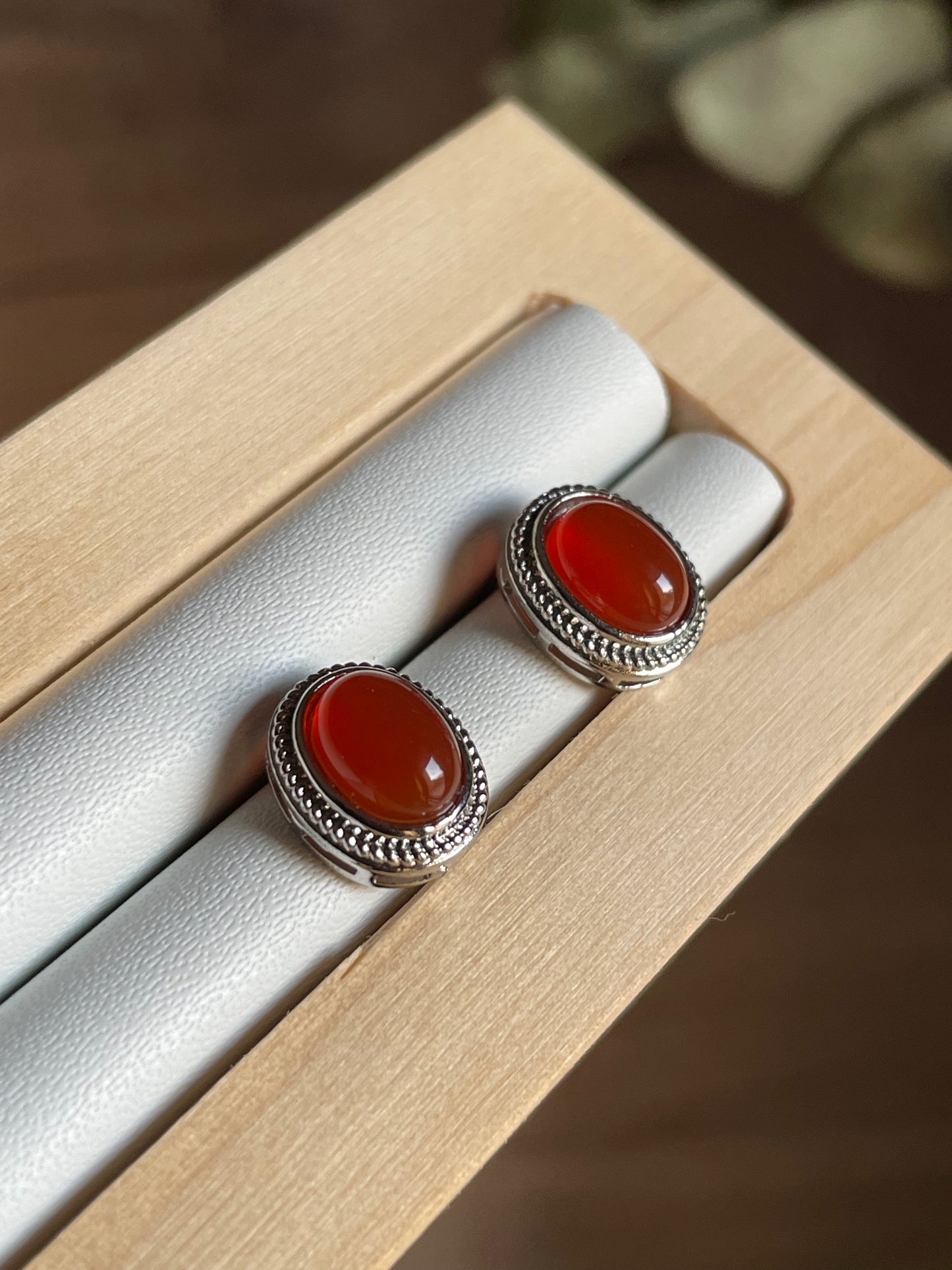 Red Carnelian Earring | كارنيليان الاحمر - العقيق الاحمر
