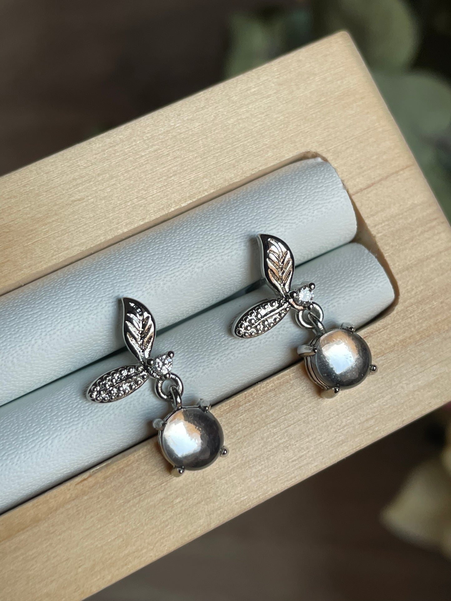 Clear Quartz Earring | كلير كوارتز