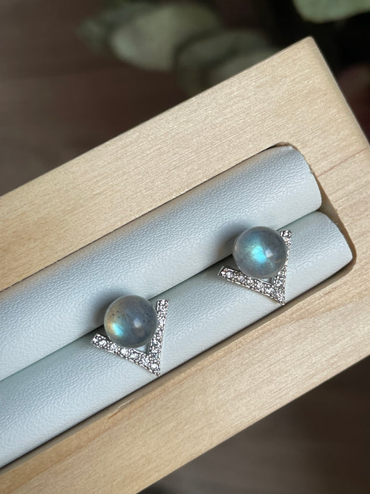 Labradorite Stud Earring | حجر الطاووس