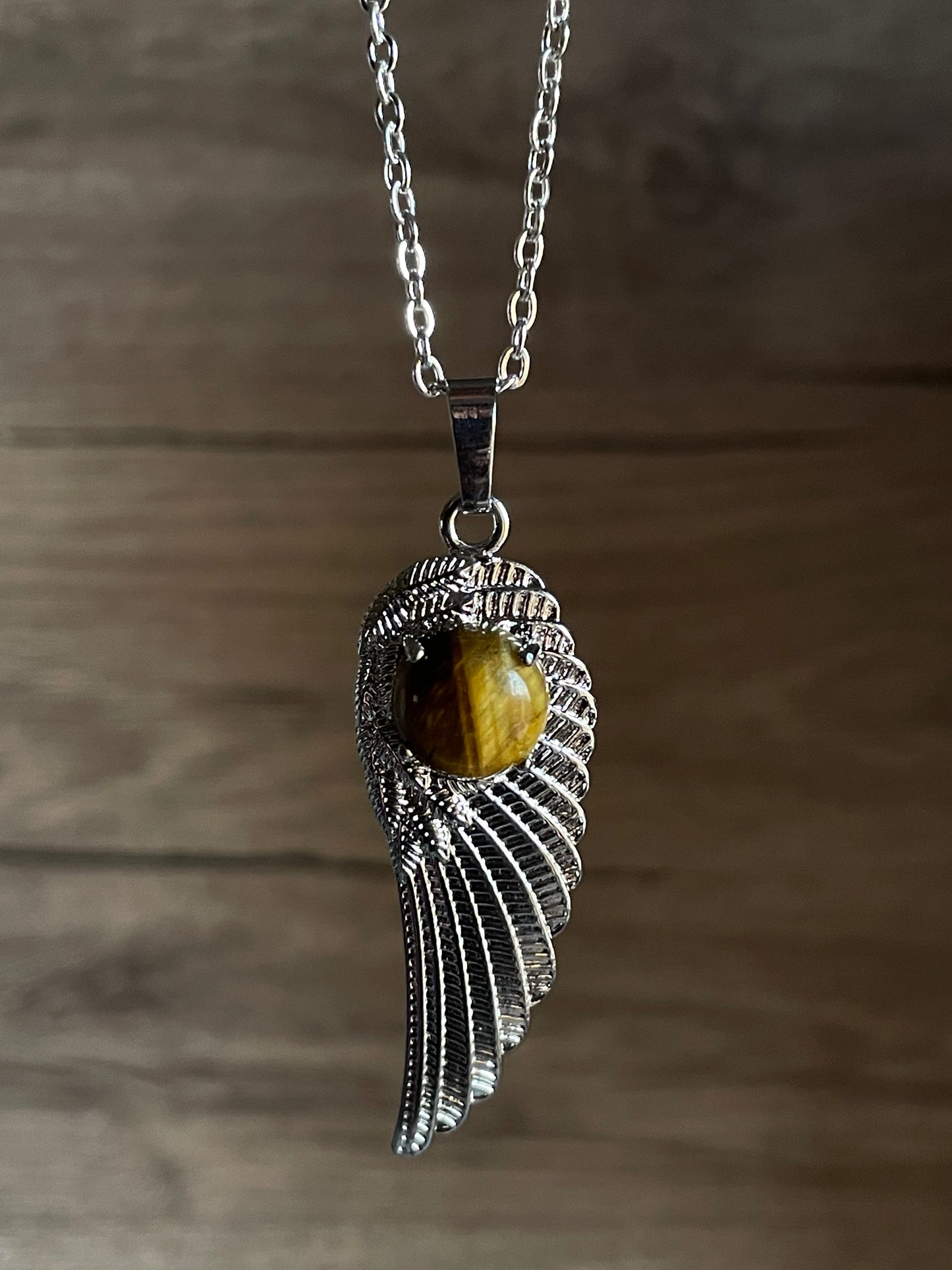 Tiger Eye Wing Necklace | عين النمر