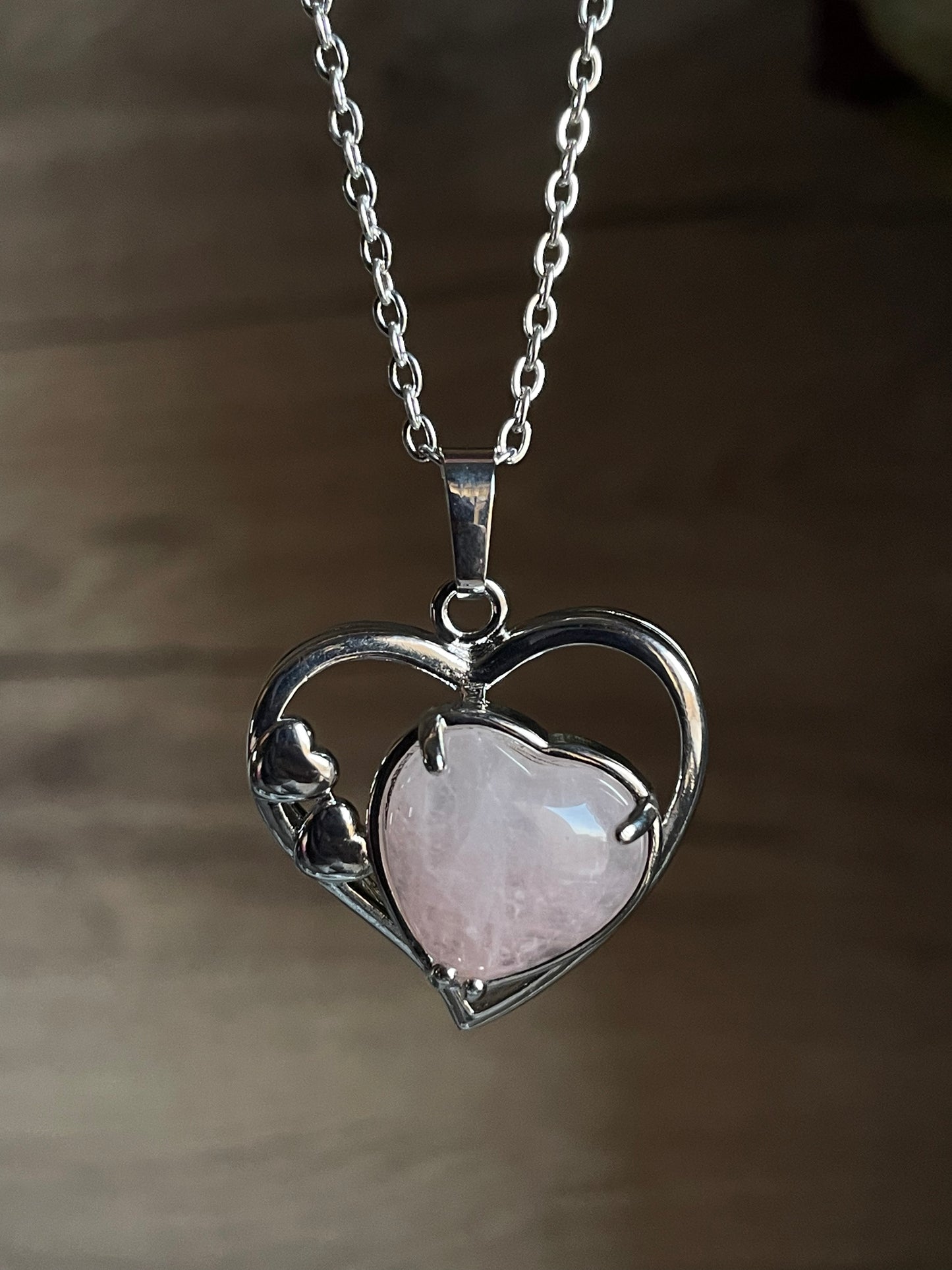 Rose Quartz Heart Necklace | كوارتز الزهري