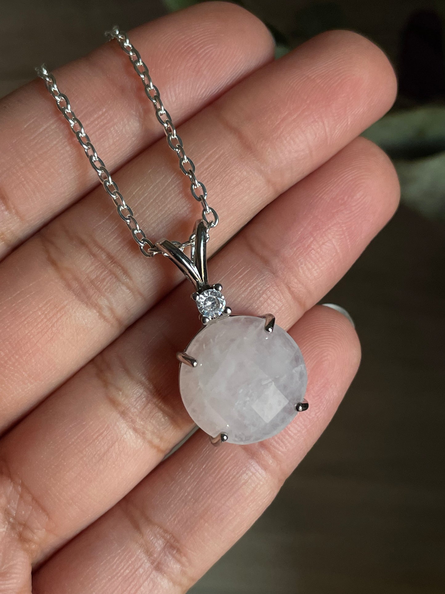 Rose Quartz Necklace | كوارتز الزهري