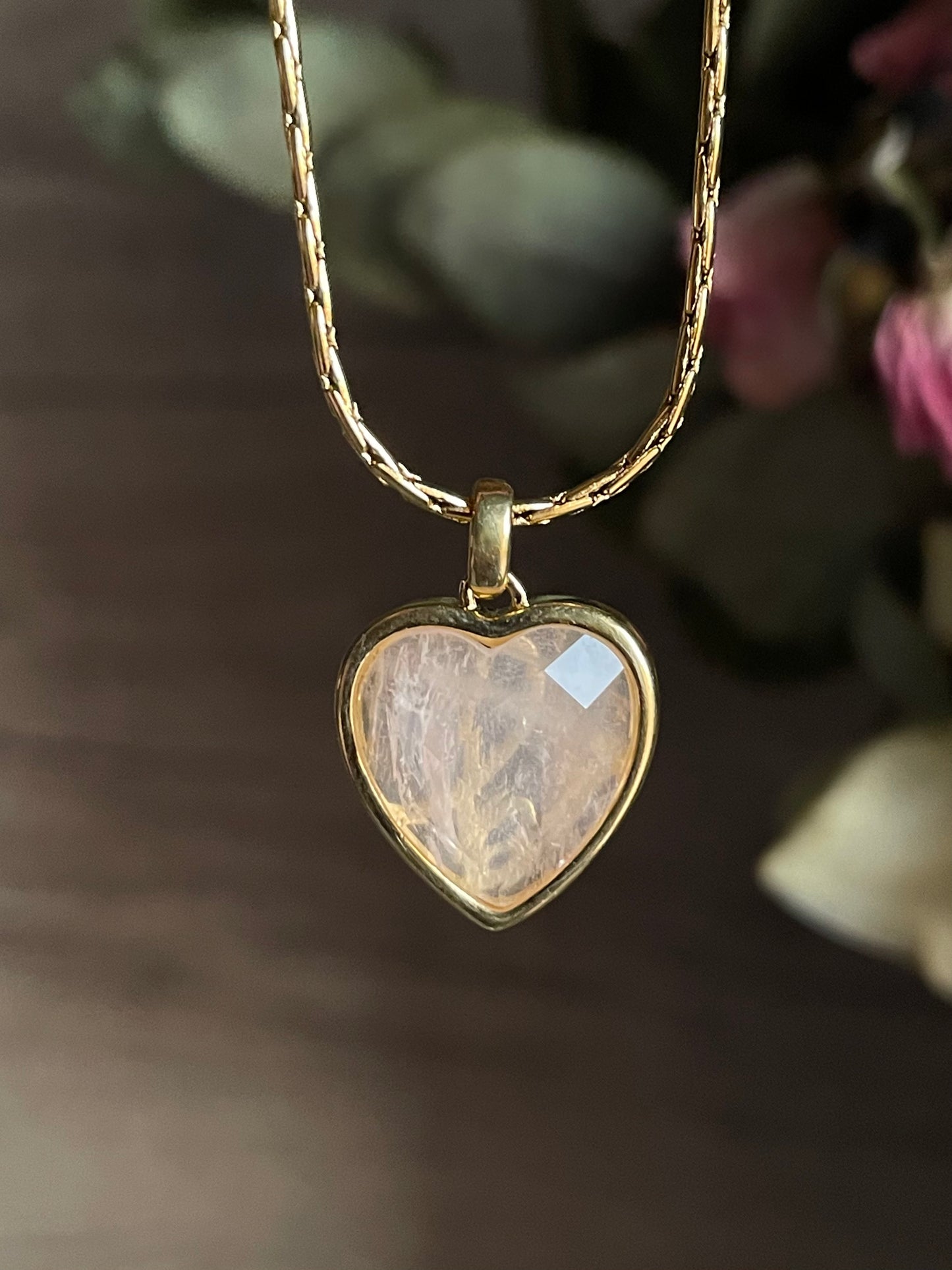 Rose Quartz Heart Necklace | كوارتز الزهري
