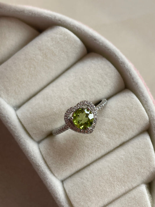 Peridot Heart Ring | Adjustable | خاتم حجر الزبرجد