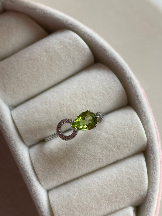 Peridot Ring | Adjustable | خاتم حجر الزبرجد
