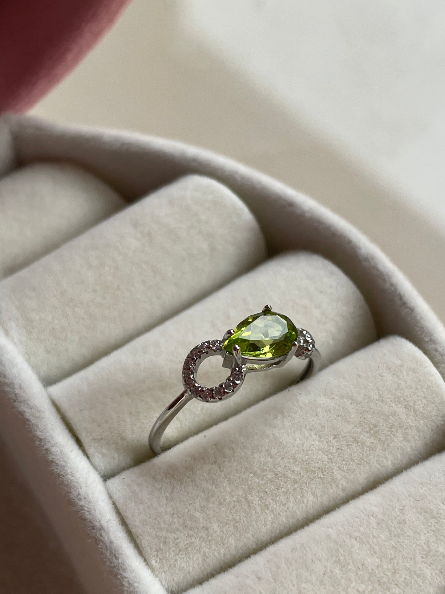 Peridot Ring | Adjustable | خاتم حجر الزبرجد