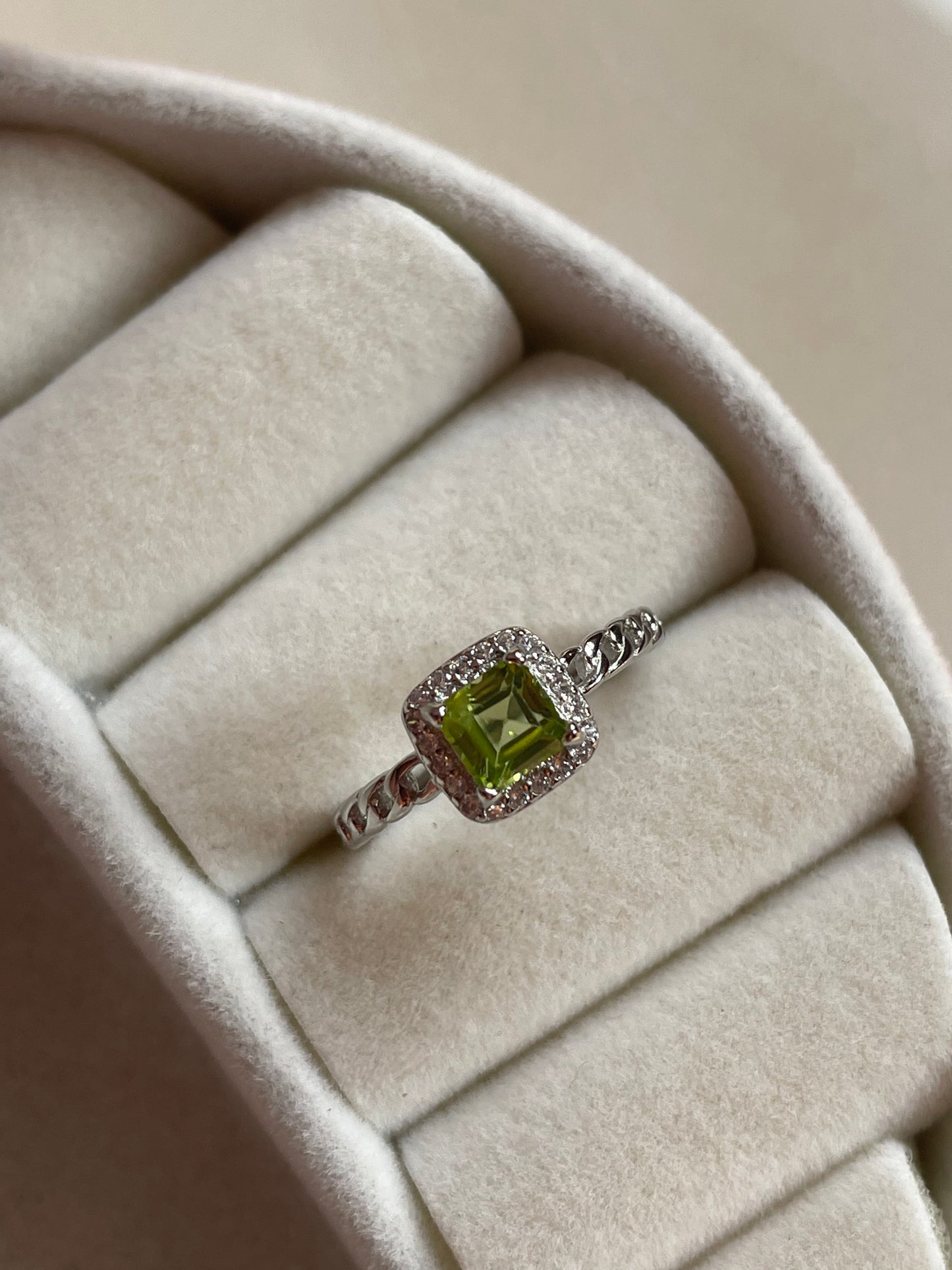 Peridot Ring | Adjustable | خاتم حجر الزبرجد