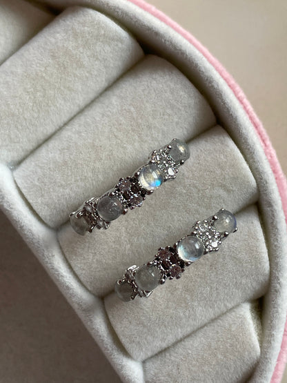 Labradorite Ring | Adjustable | خاتم حجر الطاووس