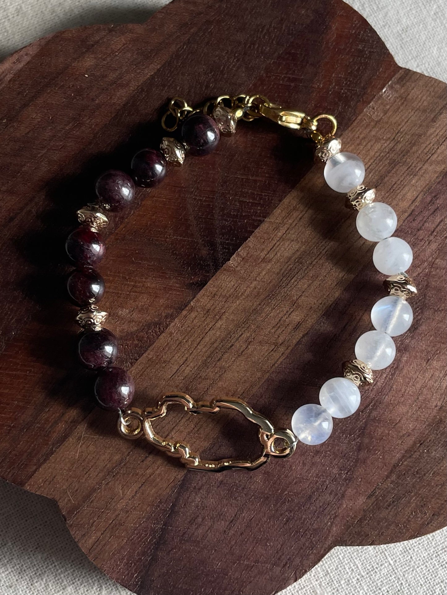 Qatar Bracelet - اسوارة خريطة قطر