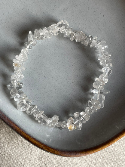 Clear Quartz Chip Bracelet | كلير كوارتز