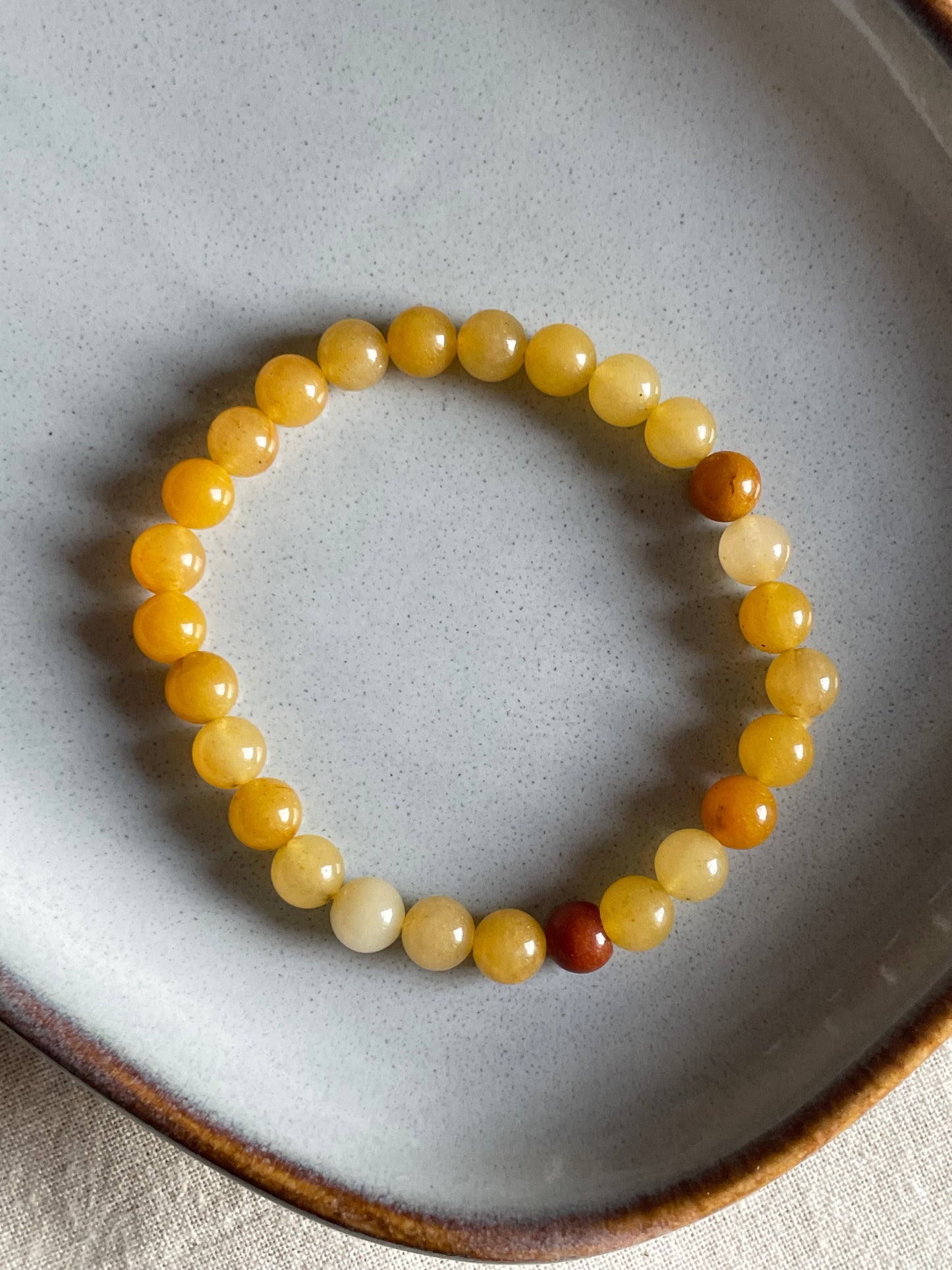 Yellow Jade Bracelet | الجاد الأصفر