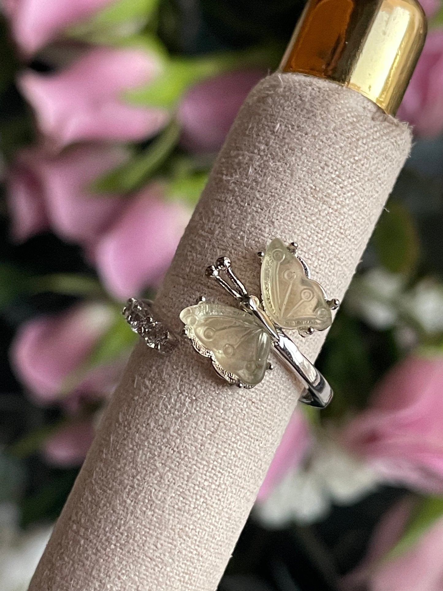 Yellow Fluorite Butterfly Ring | فلوريت الاصفر