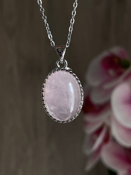 Rose Quartz Necklace | كوارتز الزهري