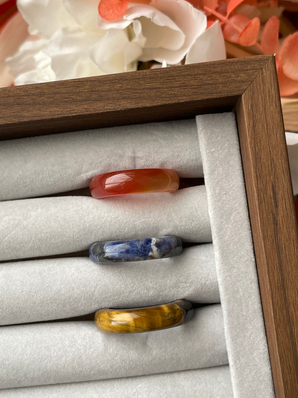 Band Crystal Ring | Carnelian - Tiger Eye - Sodalite | عين النمر - سودالايت - كارنيليان