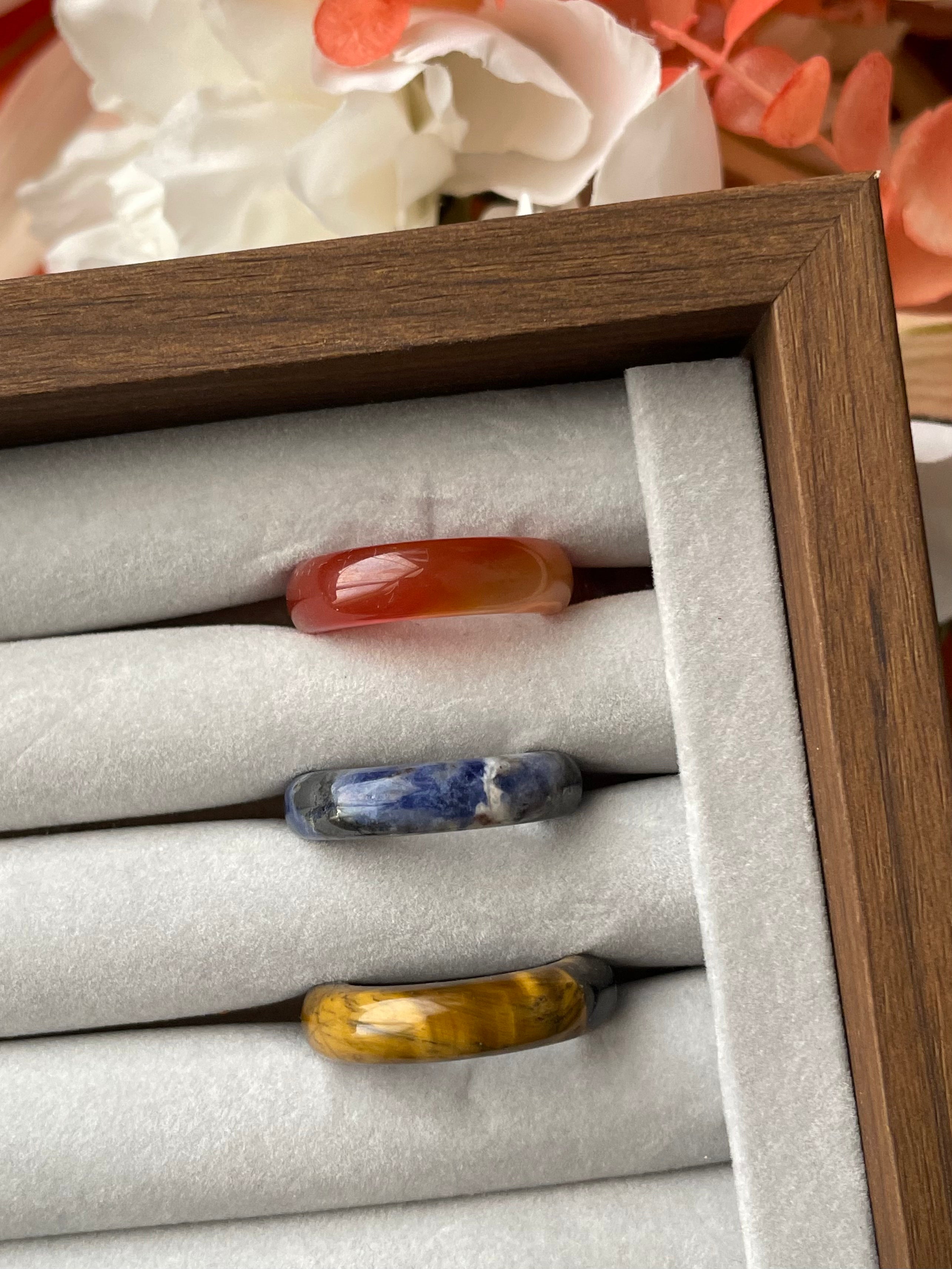 Band Crystal Ring | Carnelian - Tiger Eye - Sodalite | عين النمر - سودالايت - كارنيليان