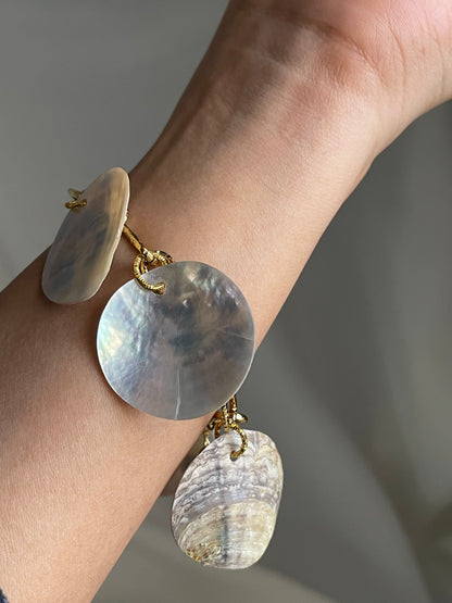 Natural Mother of Pearl Shell Disc Bracelet