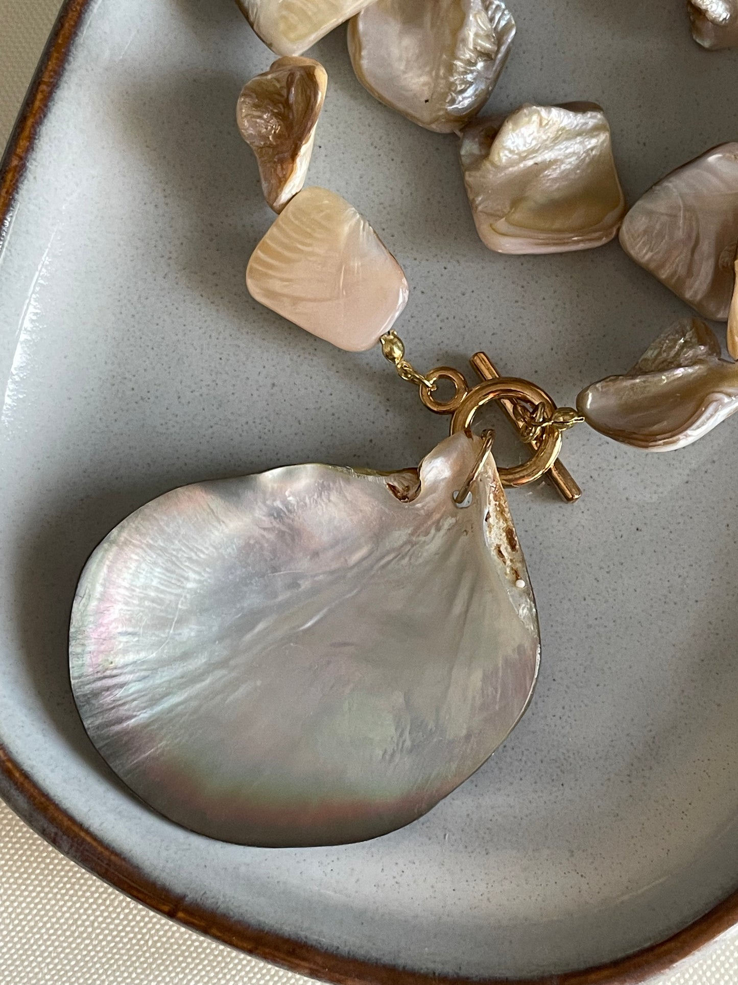 Mother of Pearl Shell necklace