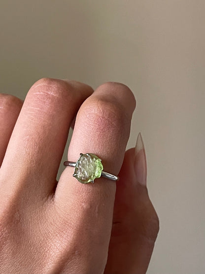 S925 Raw Peridot Ring | Adjustable | خاتم حجر الزبرجد