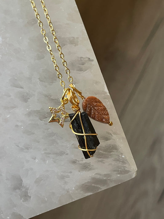 Sandstone & Black Tourmaline Fall Necklace | التومالين الاسود