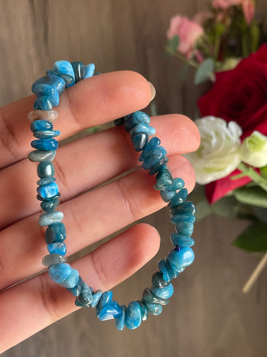 Blue Apatite Chip Bracelet | الاباتيت الازرق