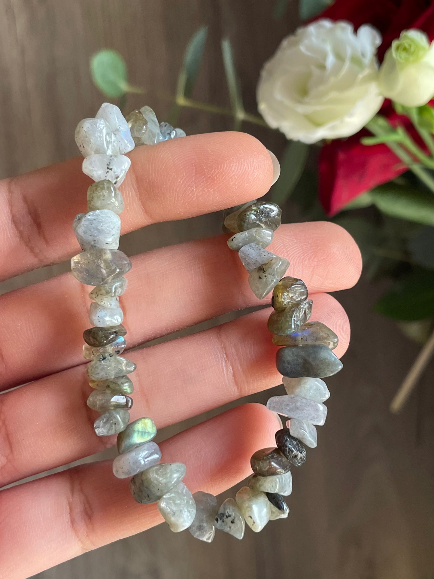 Labradorite Chip Bracelet | حجر الطاووس