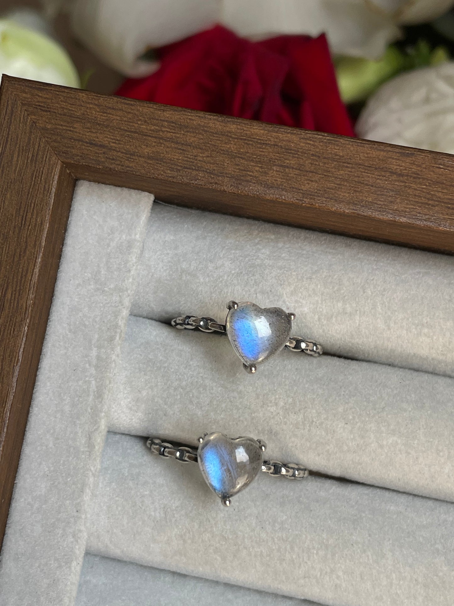 Labradorite Heart Ring | Adjustable | خاتم حجر الطاووس