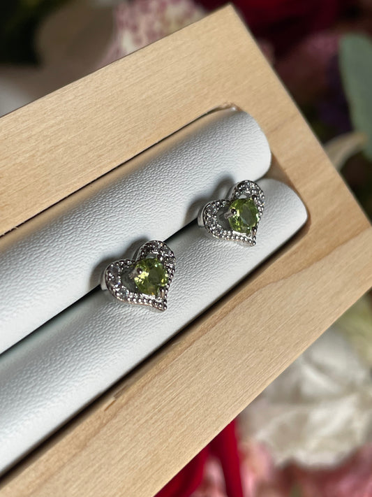 Peridot Heart Stud Earring | حجر الزبرجد