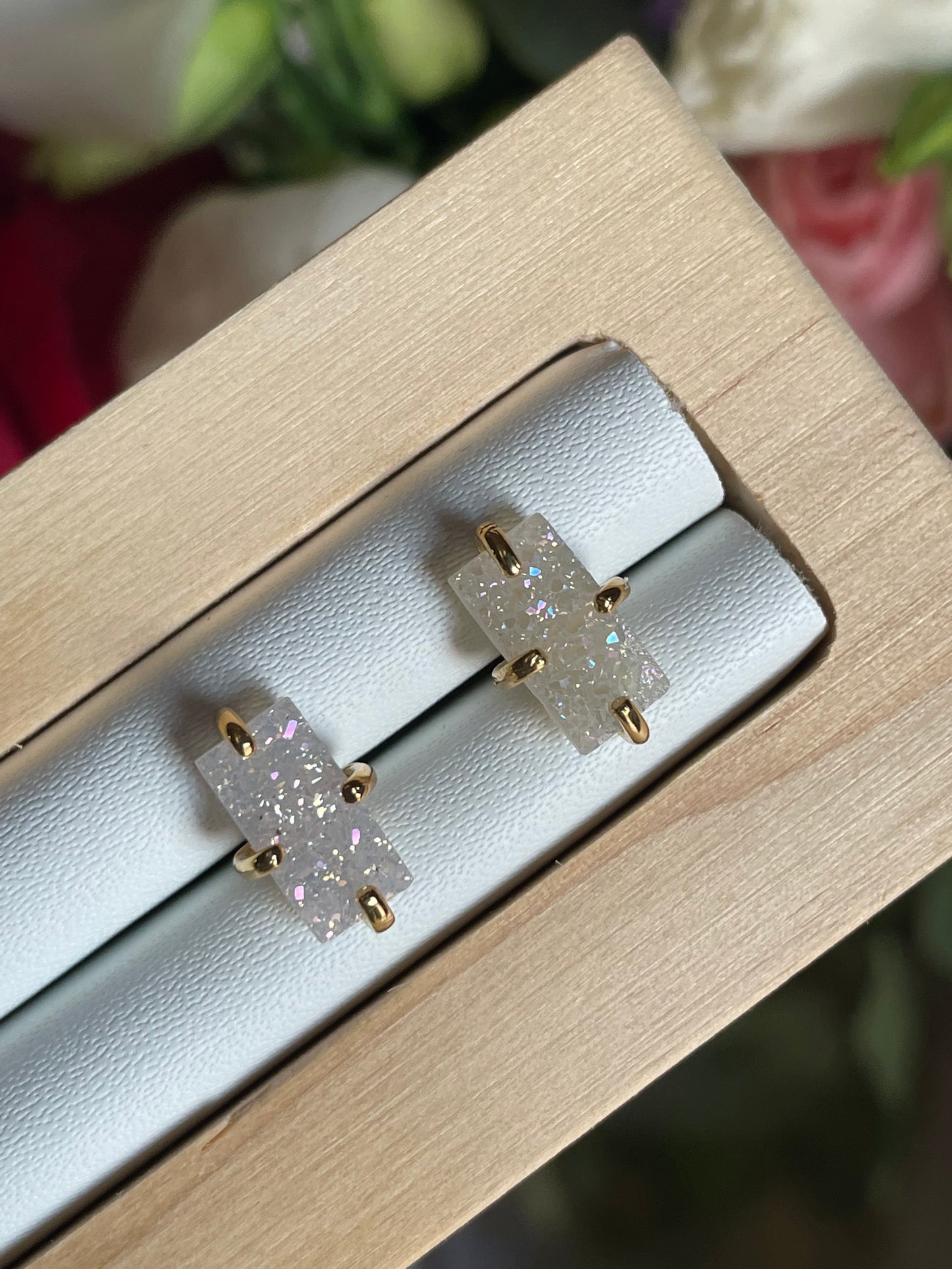 Aura Angle Quartz Stud Earring  | اورا انجل كوارتز