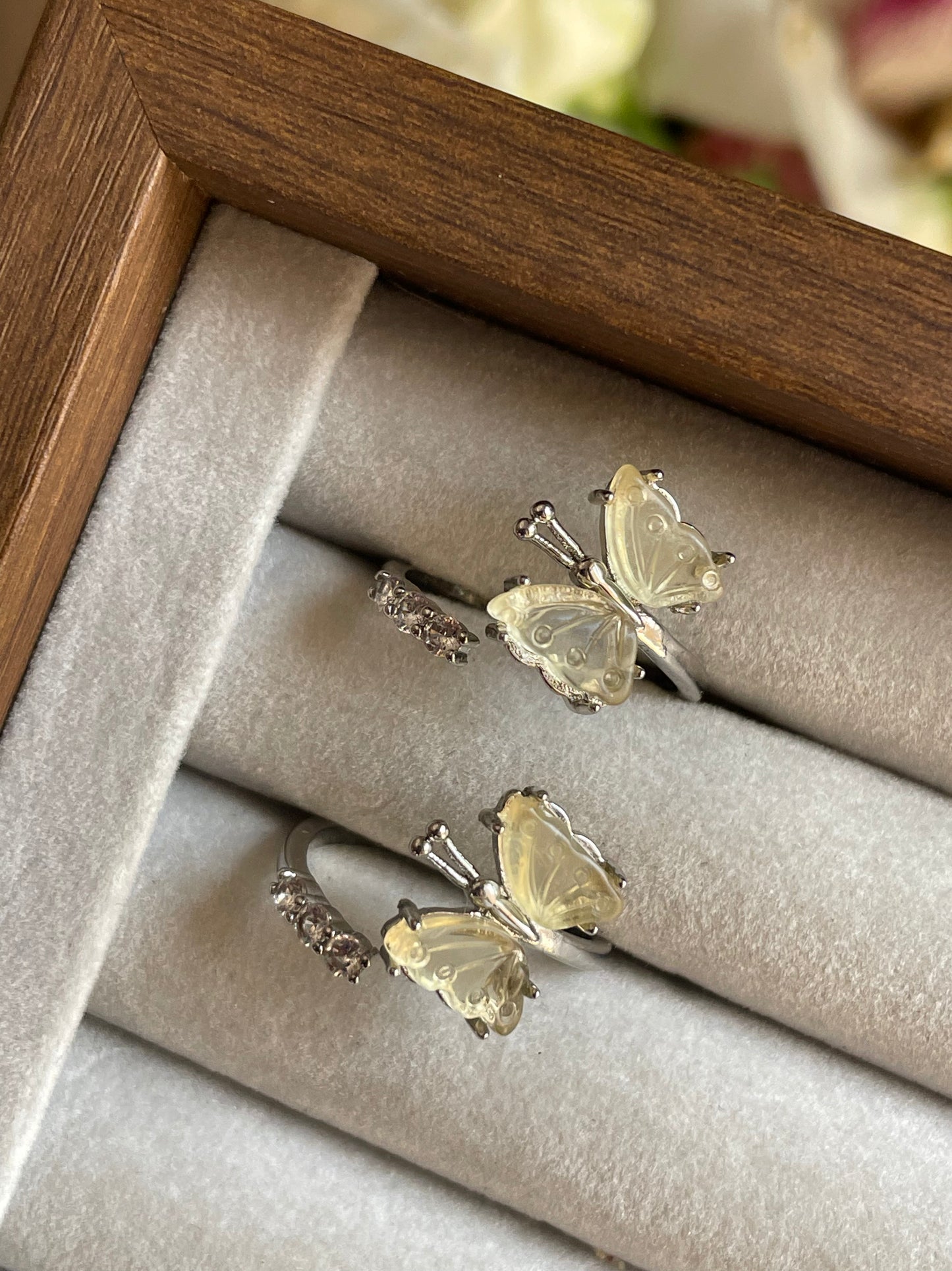 Yellow Fluorite Butterfly Ring | فلوريت الاصفر